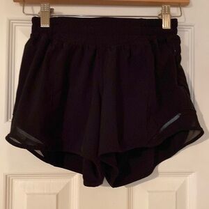 Lululemon low rise 4” Hotty Hot Shorts
